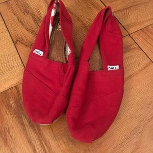 red toms barely ever worn